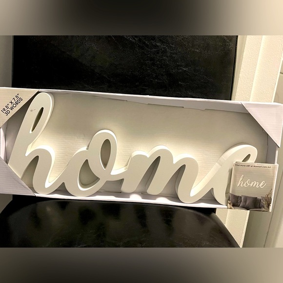 Wall accent piece in white..Beautiful home sign to add your space - Picture 1 of 1